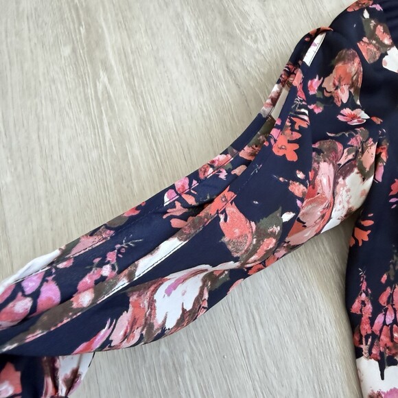 Lulus Dress V-Neck Cold Shoulder Shifting Dears Navy Blue Floral 3/4 Sleeve S - Picture 6 of 12